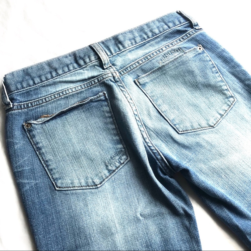 💙 3/$25 GAP Classic Distressed Jeans- Sz 1 - Picture 4 of 6